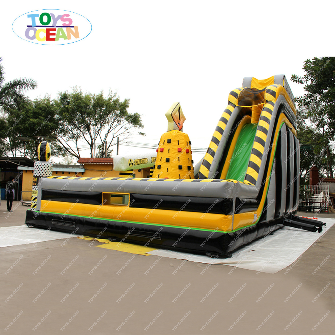 New style outdoor playground children's inflatable slide bouncing castle combination amusement park