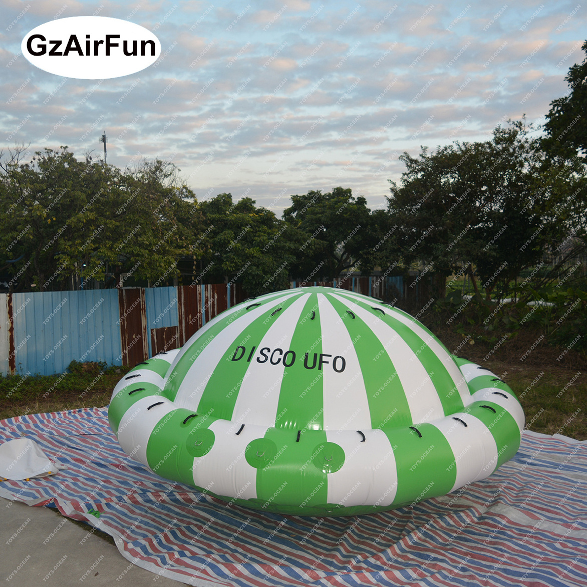 2023 new Inflatable Disco Boat Crazy UFO Inflatable Flying Boat For Water Sport Game