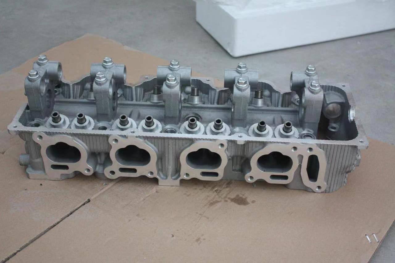 G612-10-100B G601-10-100C G601-10-100B Low Price Auto Parts Cylinder Head Cover for Mazda B2600