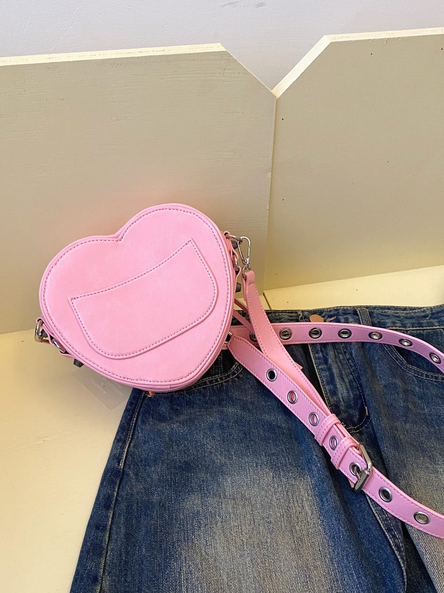 2023 Customized brand LOGO Bag Heart Shape Designer real Leather Shoulder Crossbody Bags Designer For Women