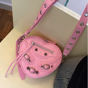 2023 Customized brand LOGO Bag Heart Shape Designer real Leather Shoulder Crossbody Bags Designer For Women