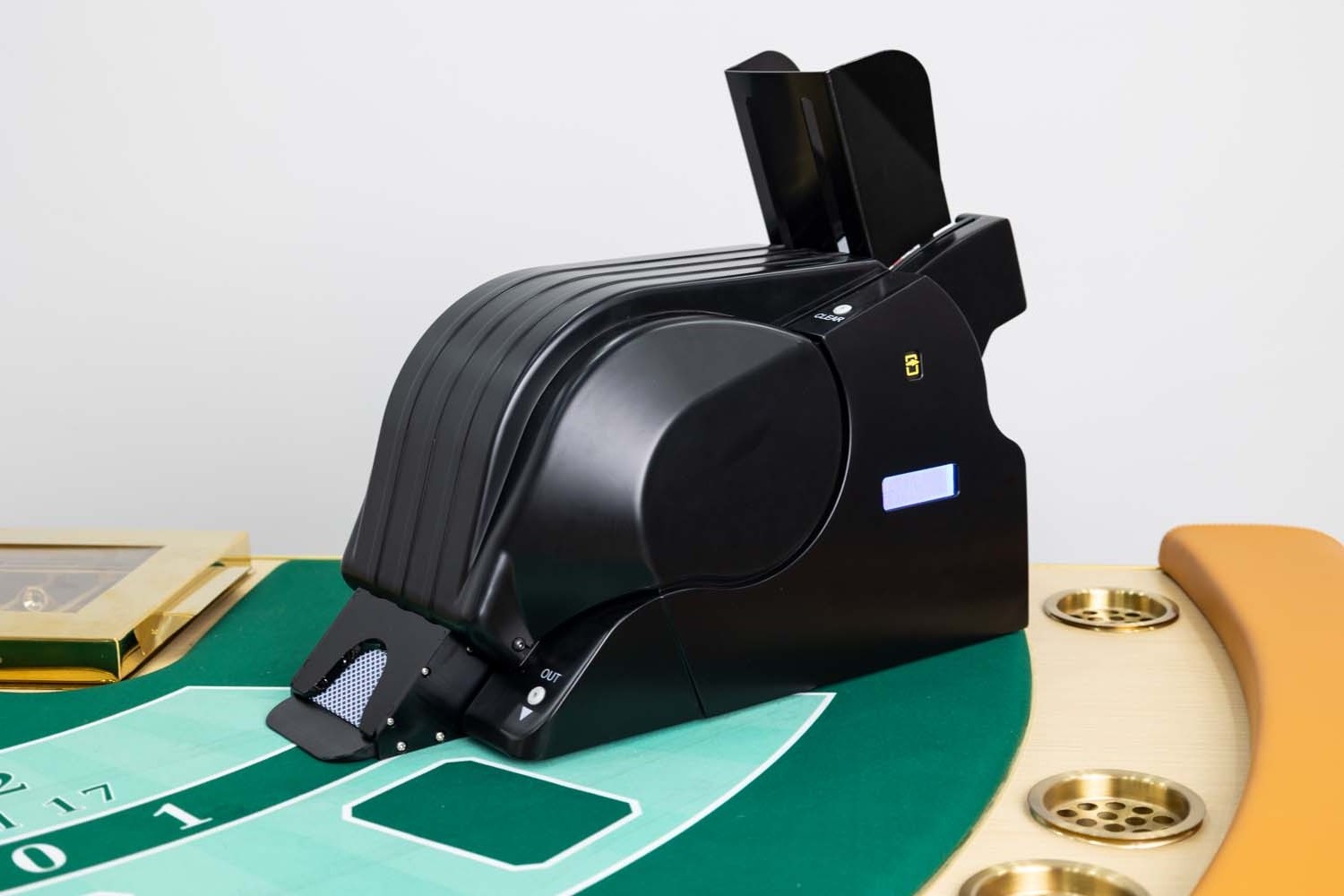 Beatifully Snail Shaped Machine Car Shuffling and Dealing Machine Play Role of Poker Dealer Shoes for Casino Black Carton Box