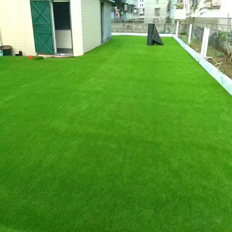 PE Green Ornamental Synthetic Turf Carpet for playground artificial grass