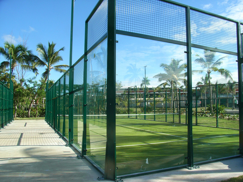 Full Set Of Panoramic profesional sport court  padle tennis court 10x20m tennis court golf turf grass fence netting