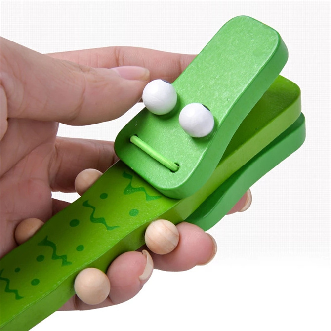 Kids Wooden Toys  Cute Crocodile Castanets Musical Instrument Toys Clapper Handle Baby Development Music Educational Toys