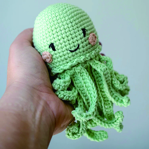 100%Cotton Matching Amigurumi Crochet Baby Rattle Personalizable Jellyfish Premature Baby Cuddly Toys