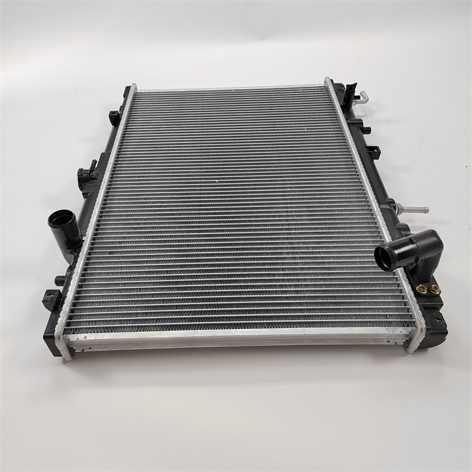 WLBTR Hot sale MN153206 Radiator For Chrysler Sebring Mitsubishi Eclipse Pajero Sport