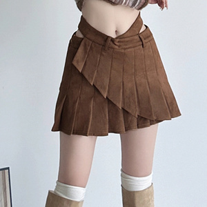 Street hot girl retro outfit asymmetric new design brown skirt women slimming pleated skirt