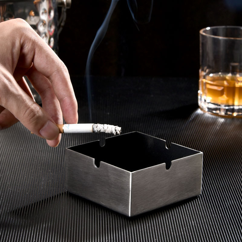 Creative geometric high quality easy clean heat resistant Eco Friendly ashtray