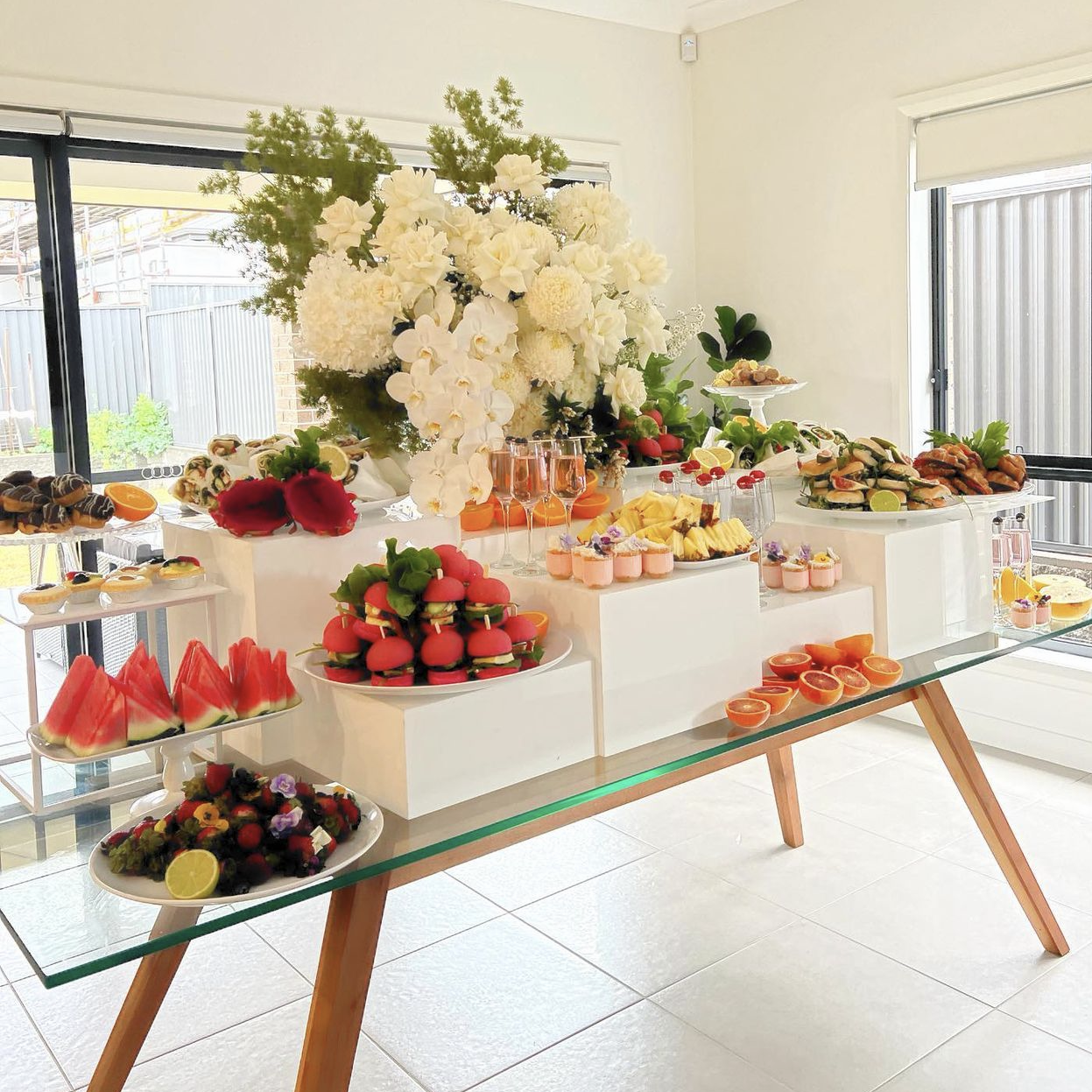 Acrylic Risers White Display/custom Cube Display Nesting Risers Buffet Food Pastry Acrylic Display For Wedding Party