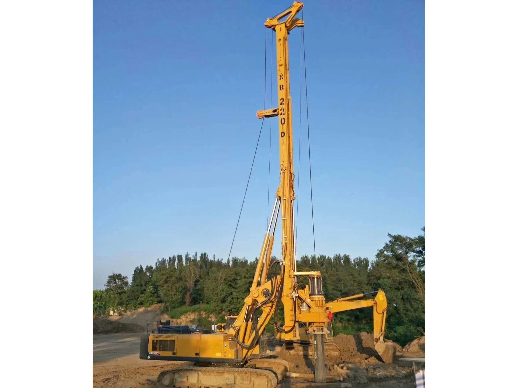 Advanced technology custom XR280E rotary drilling rig