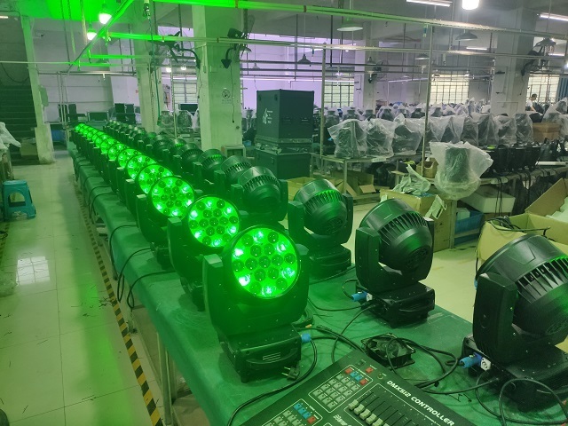 19 Pcs 15W aura  Led Moving Zoom wall Wash Light RGBW Led Zoom Wash Moving light Stage Beam Lights