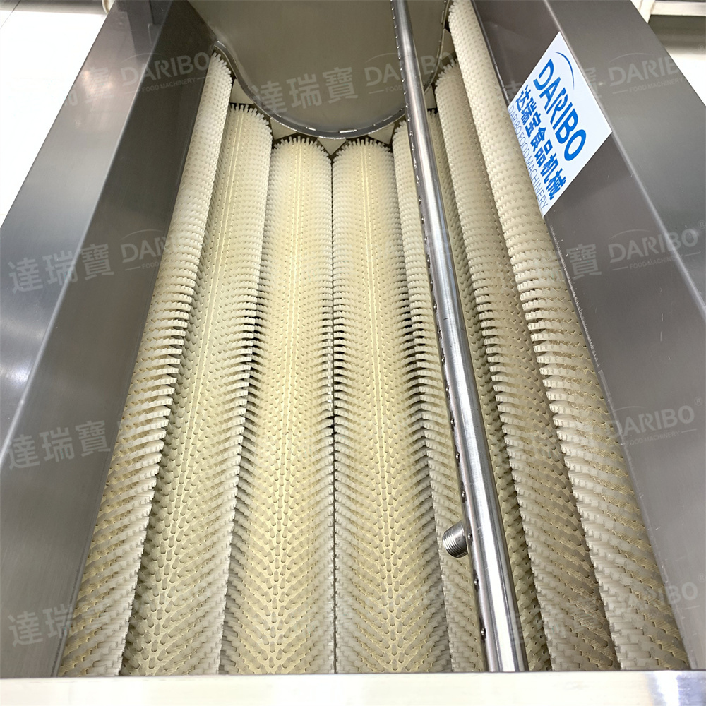 Potato Washing Peeling Machine Potatoes Carrot Brush Taro Cassava Washing And Peeling Machine