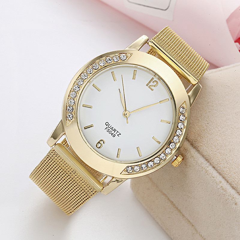 The spot!2021 Latest  Women's quartz watch  Geneva steel strap watch Men's and women's watch Rhinestone