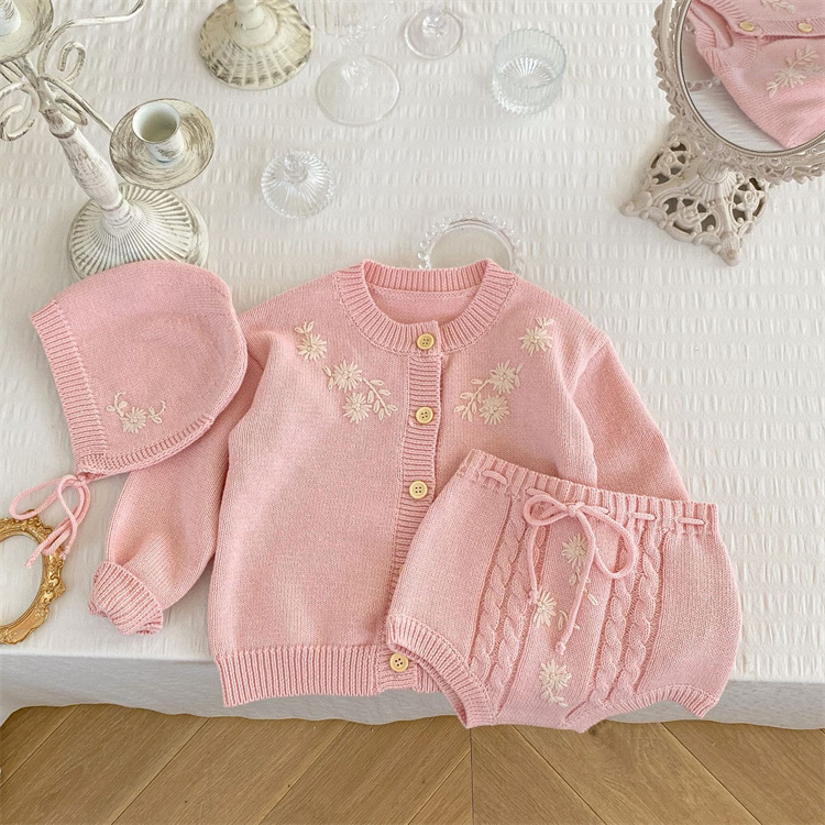 Wholesale Boutique 3 Piece Set Baby Sweaters Boy Chunky Knit Designs Soft Winter Baby Crochet Clothes