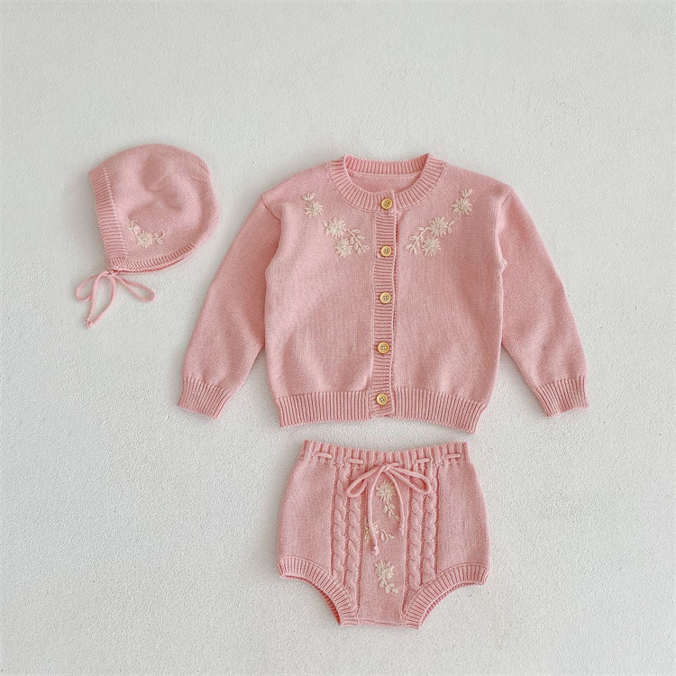 Wholesale Boutique 3 Piece Set Baby Sweaters Boy Chunky Knit Designs Soft Winter Baby Crochet Clothes