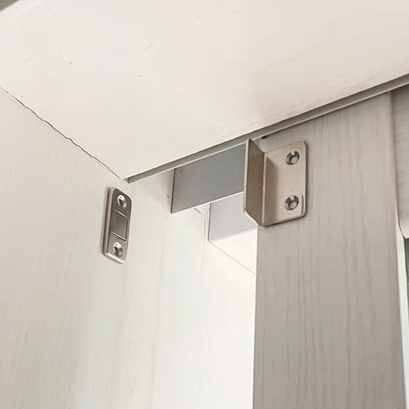 Furniture Fittings Ultra-thin  cold-rolled  Steel Strong Magnetic Door Catch L shape Door Catches