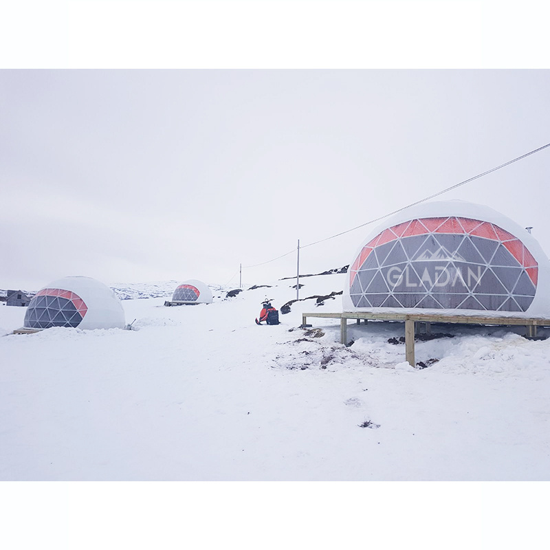 Winter Outdoor Igloo House Geodesic Dome Tent With Fireplace Insulation