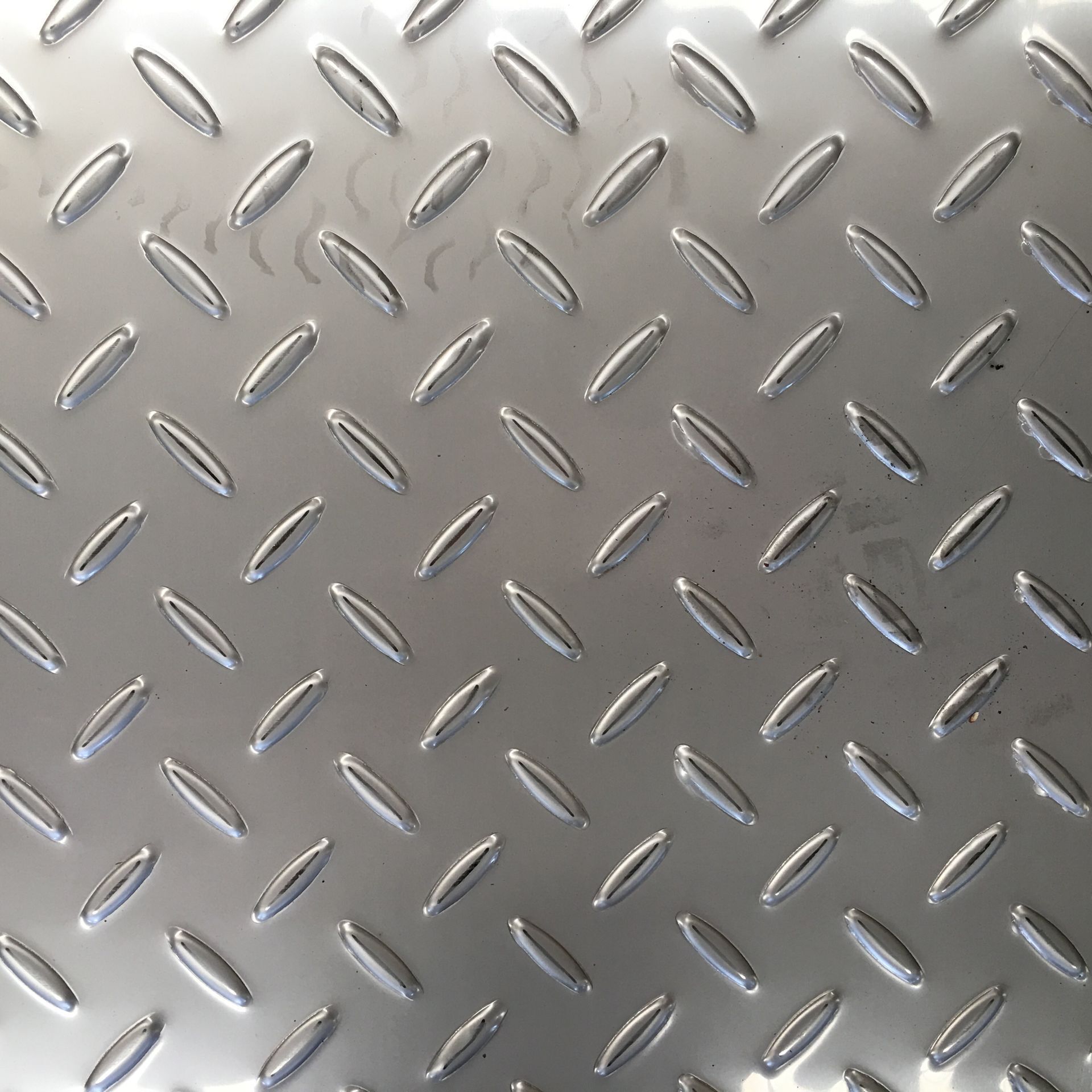 Customized High Quality  AISI ASTM JIS  EN SUS  304 304L Checkered Plate Stainless Steel Plate Stainless Steel Sheet