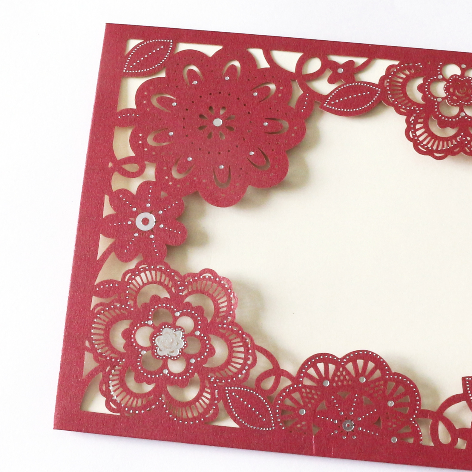 Deep Red Laser Cut Floral Pocket Greeting Cards with Envelope Customized Party Wedding Invitation Cards