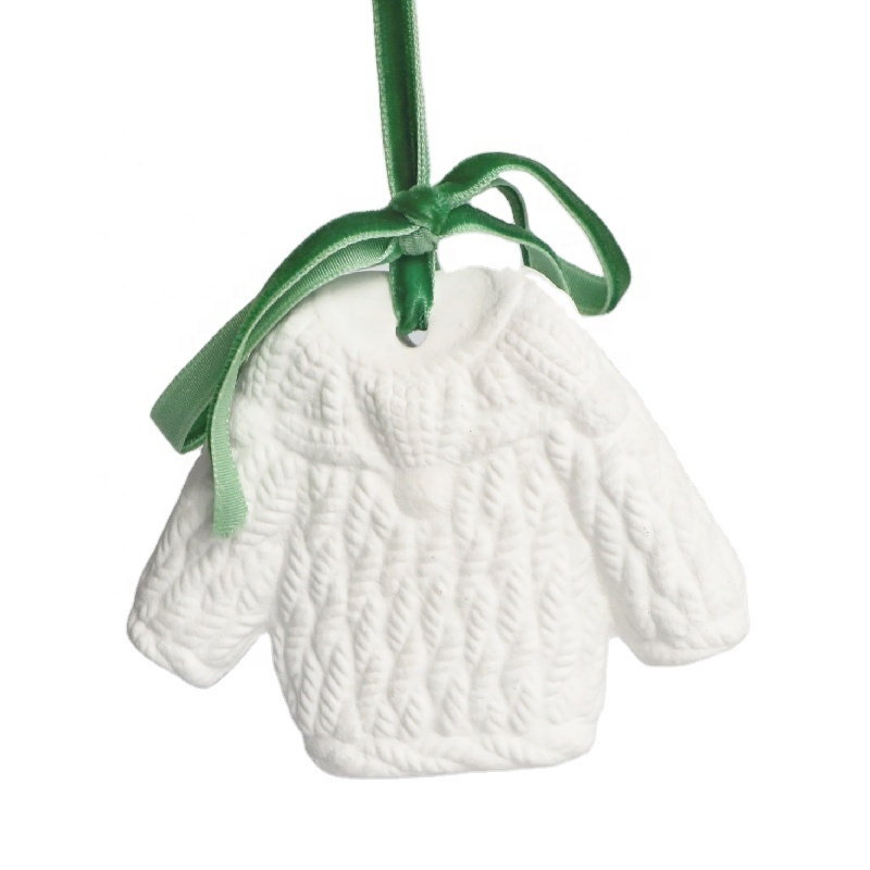 Wholesale White Sweater Shaped Fragrance Diffuser Ceramic Stone Home Interior Decoration Hanging Closet Air Freshener