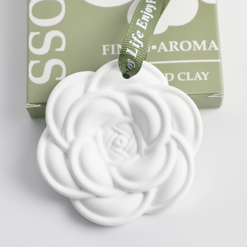 Wholesale Wedding Gift White Hanging Ceramic Camellia Flower Shaped Aroma Fragrance Oil Diffuser Plaster Stone