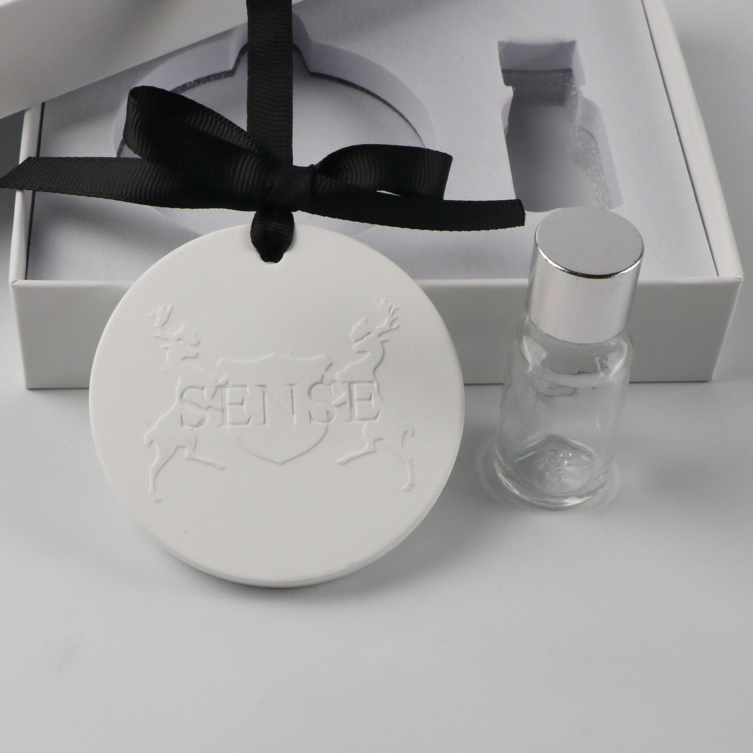 Logo Customized OEM Hanging Car Home Decoration Gift Box Packed Scented Ceramic Fragrance Oil Diffuser Freshener Aroma Plaster