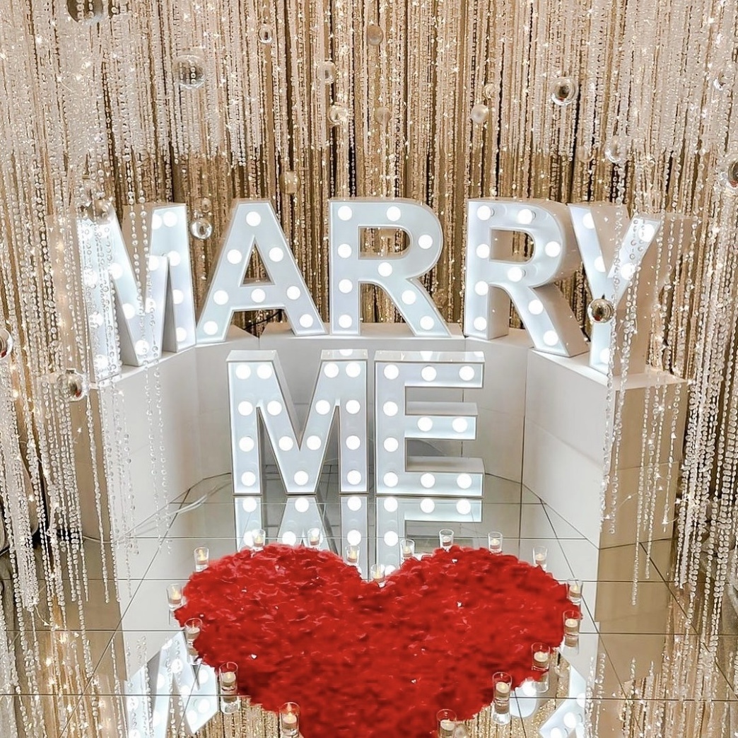 Outdoor Propose Decoration Large 4ft MARRY ME LED Light Up Letters Free Stand Led Bulb Marquee Letters Signs