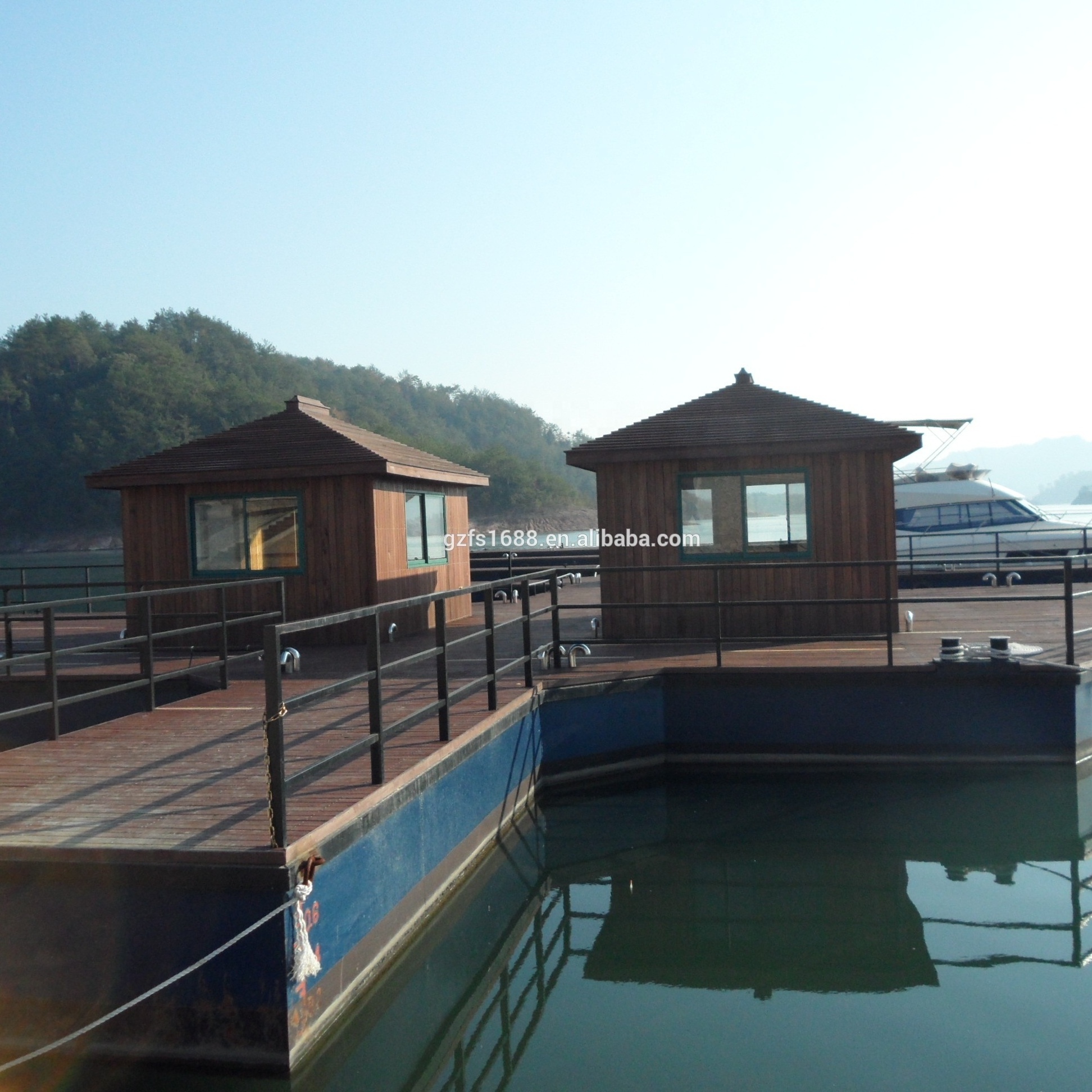 Modern sea houseboat pontoon platform modular floating dock with wood