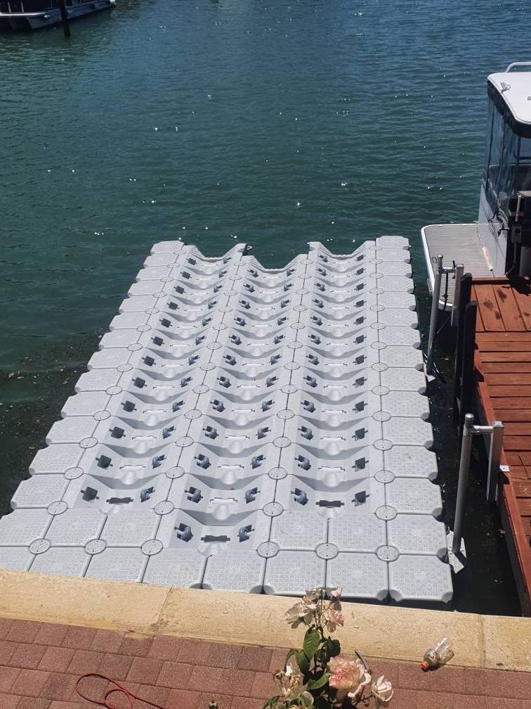 Plastic pontoon cube floating dock for luxury boats and jet ski