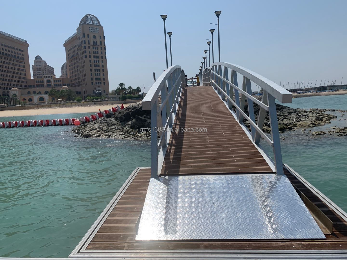 Aluminum Floating Dock & FLOATING BOAT durable floating marina pontoon walkway with wood decking bridge dock