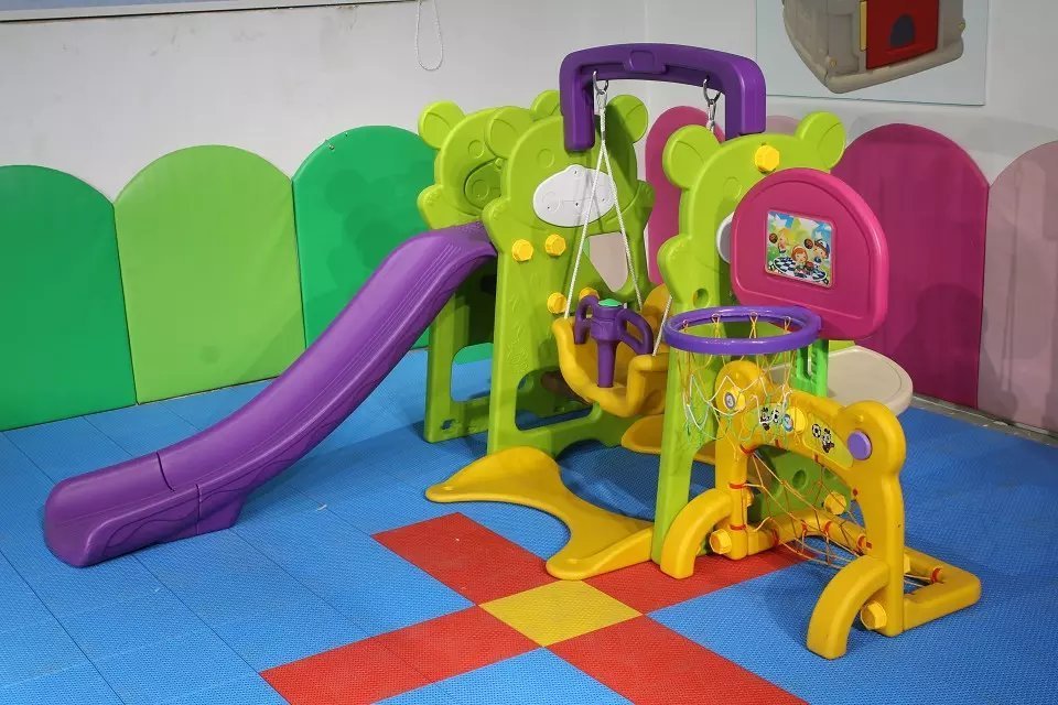 Wholesale China popular design Kindergarten playgrounds baby plastic slide with swing set 3 in1 for sale