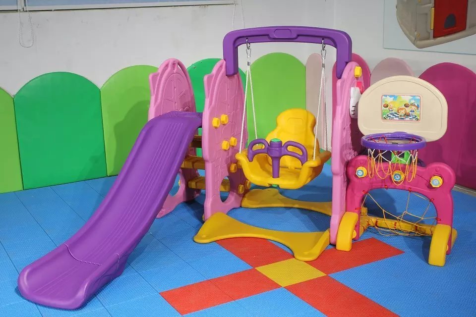 Wholesale China popular design Kindergarten playgrounds baby plastic slide with swing set 3 in1 for sale