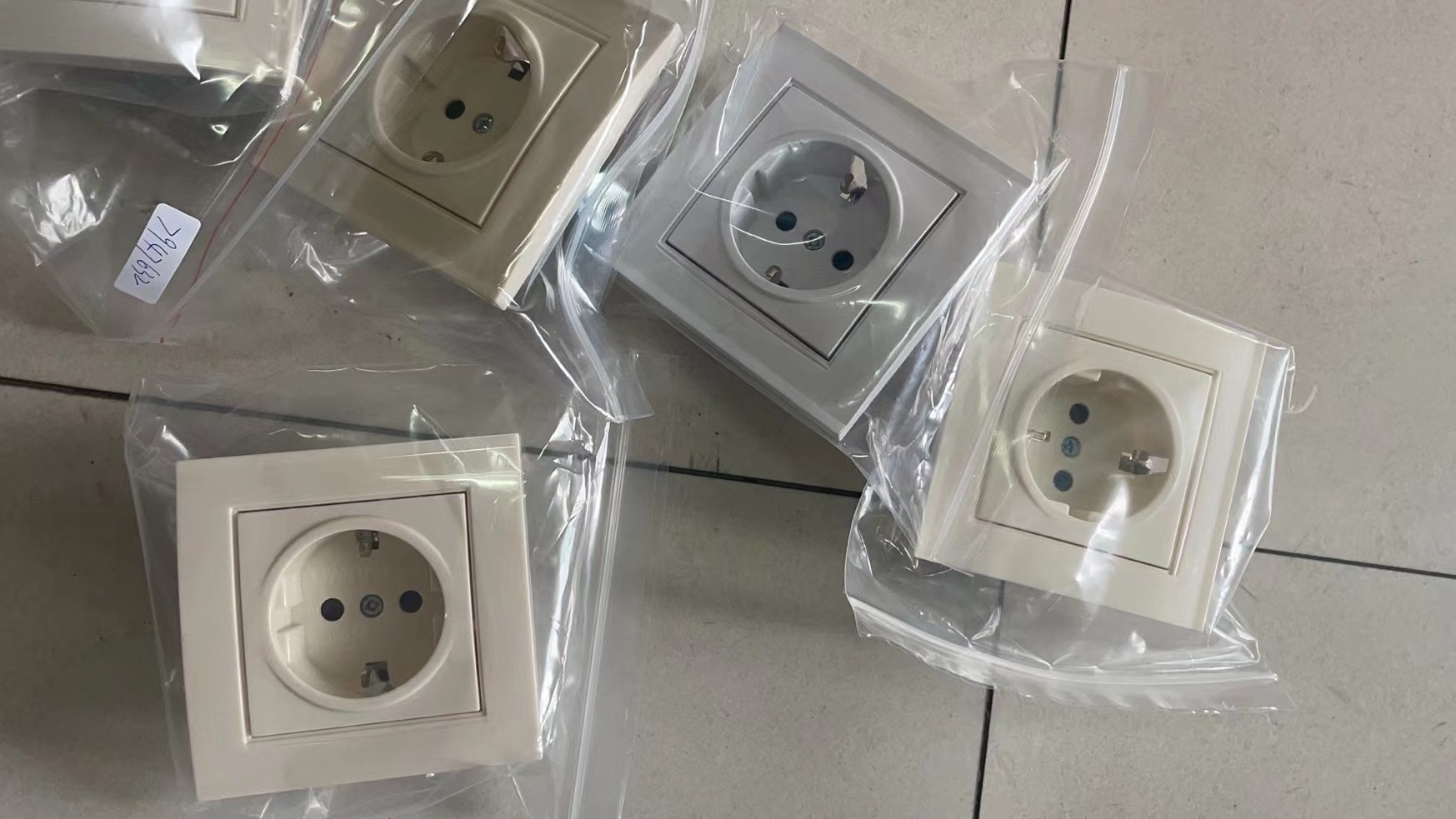 Model 7947533 Double Shucko Socket ABC material AC Power Modular Button Wall Switch Electrical Switch Light Switch