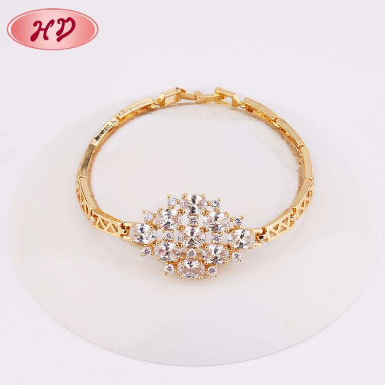 China Wholesale Ladies 18K Gold Plated Copper Cz Bracelet