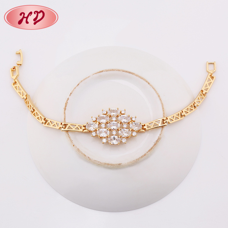 China Wholesale Ladies 18K Gold Plated Copper Cz Bracelet