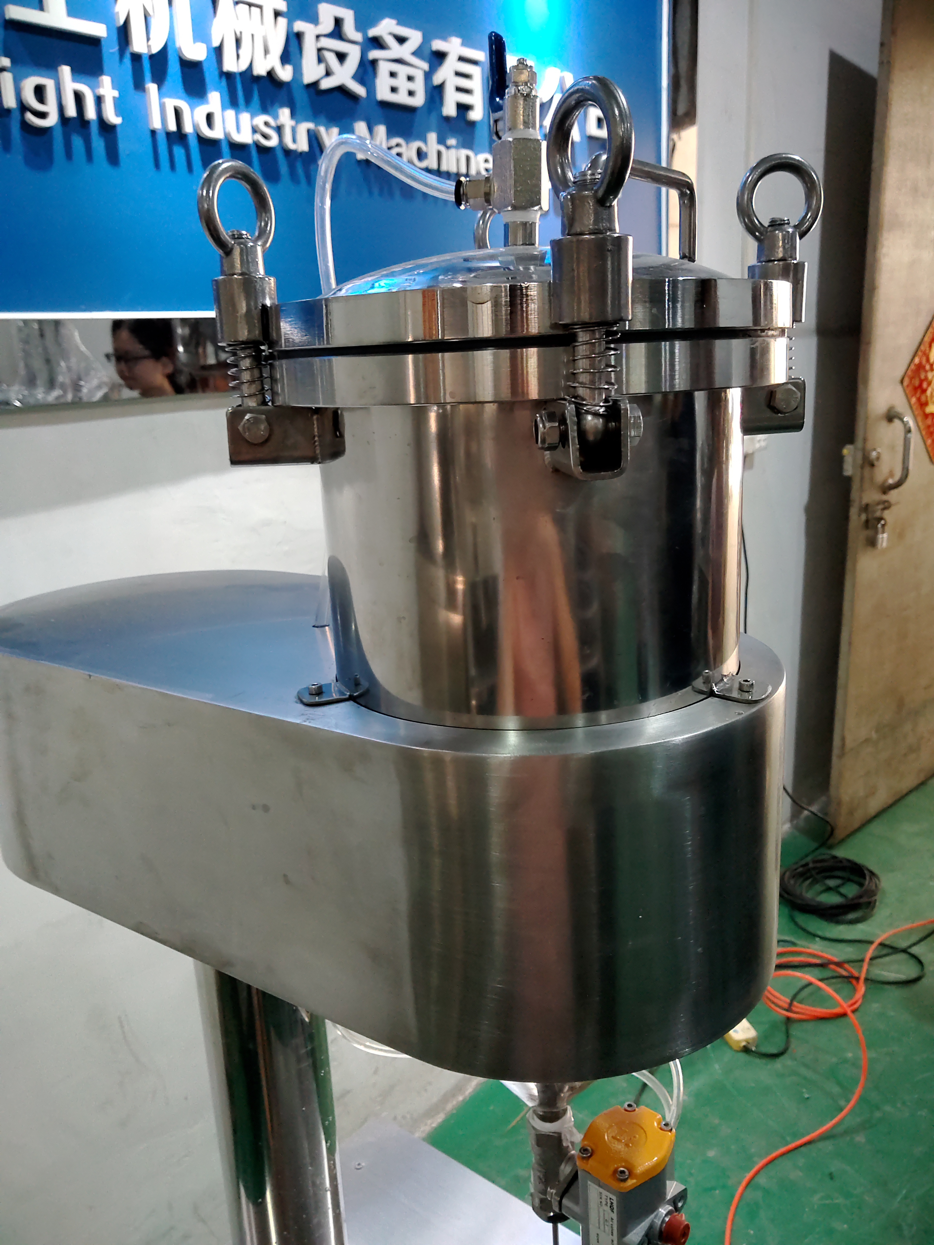 JF-A1 semi-automatic pressure paste mascara filling machine