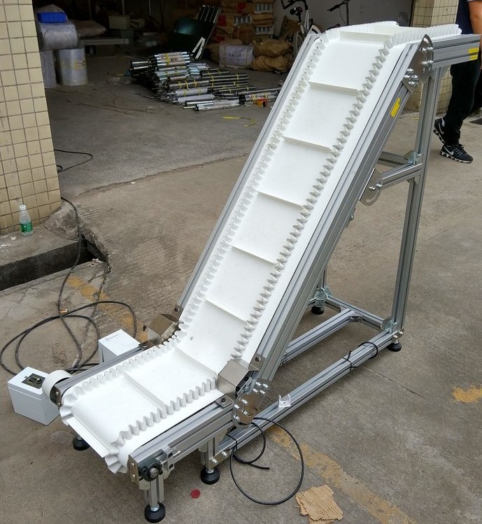 Inclined Sidewall Belt Conveyor Machine, bucket conveyor belt