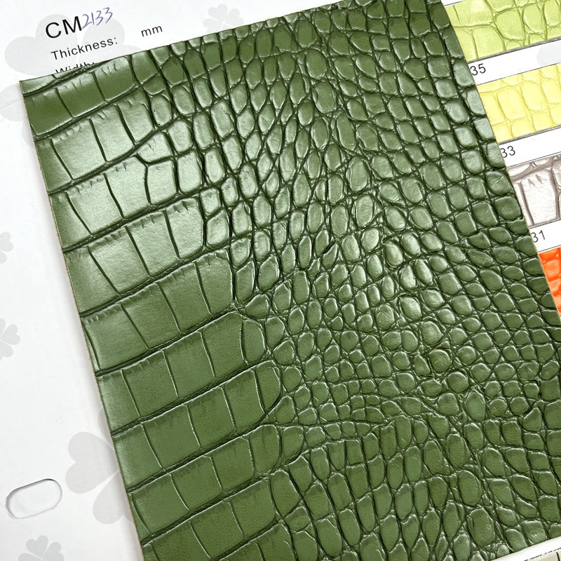 pu patent  with Two tone color crocodile skin  emboss faux leather sheets for making bags use