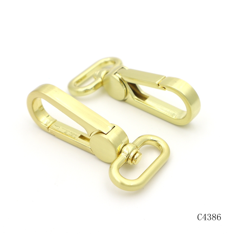 2024 New Arrival bag hardware snap hook  high quality 20mm Gold swivel eye carabiner snap hook clasp for leather bag