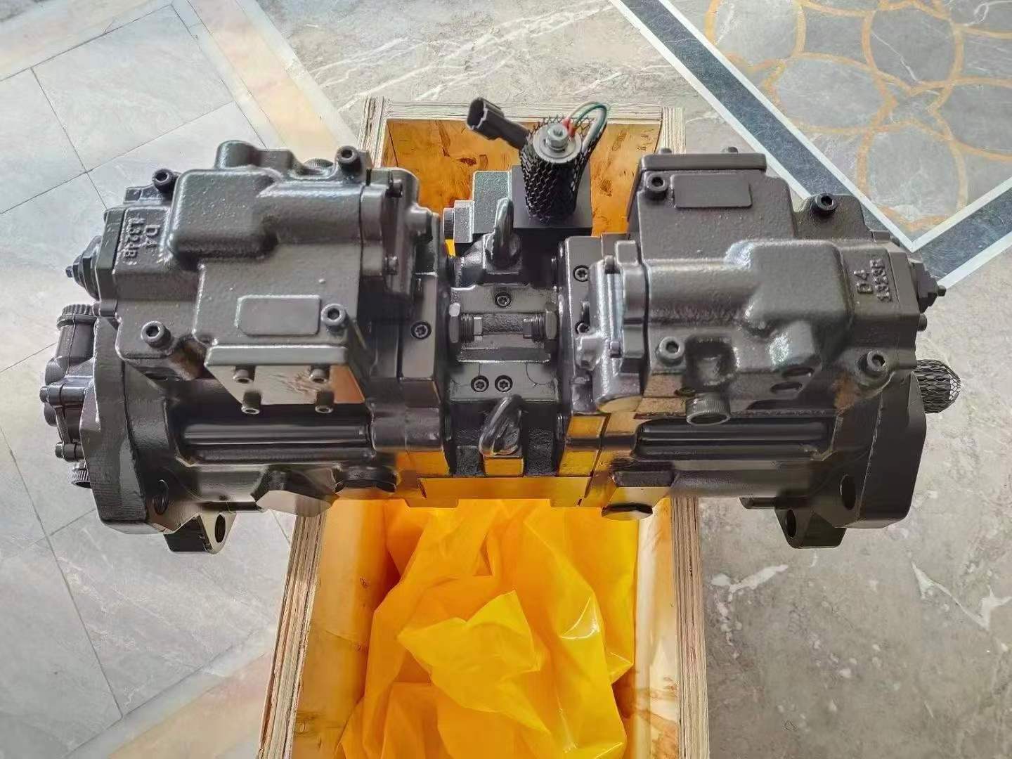 31QB-10011 R520-9S EXCAVATOR K5V200DTH	PUMP K5V200DTH10WR-9N32-VT HYDRAULIC PUMP