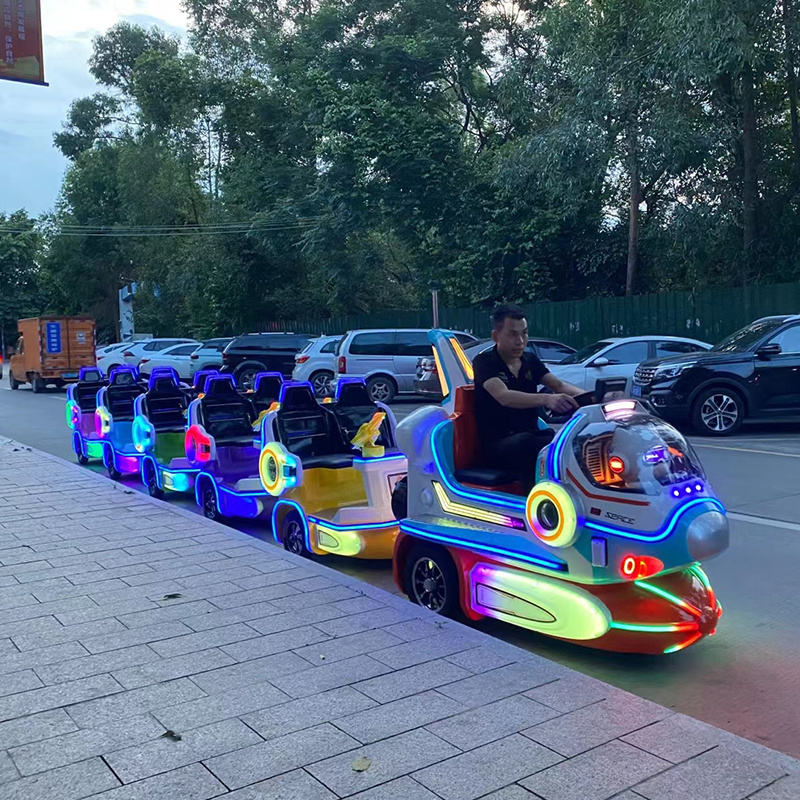 Children's Electric Trackless Mini Train 5 Carriage Amusement Park Train Ride for 21 Players Shopping Malls Outdoor Metal Design