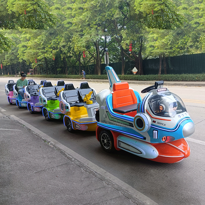 Children's Electric Trackless Mini Train 5 Carriage Amusement Park Train Ride for 21 Players Shopping Malls Outdoor Metal Design