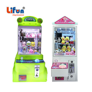 guangzhou lifun small doll claw crane machine mini claw machine table top coin operated claw machine for kids