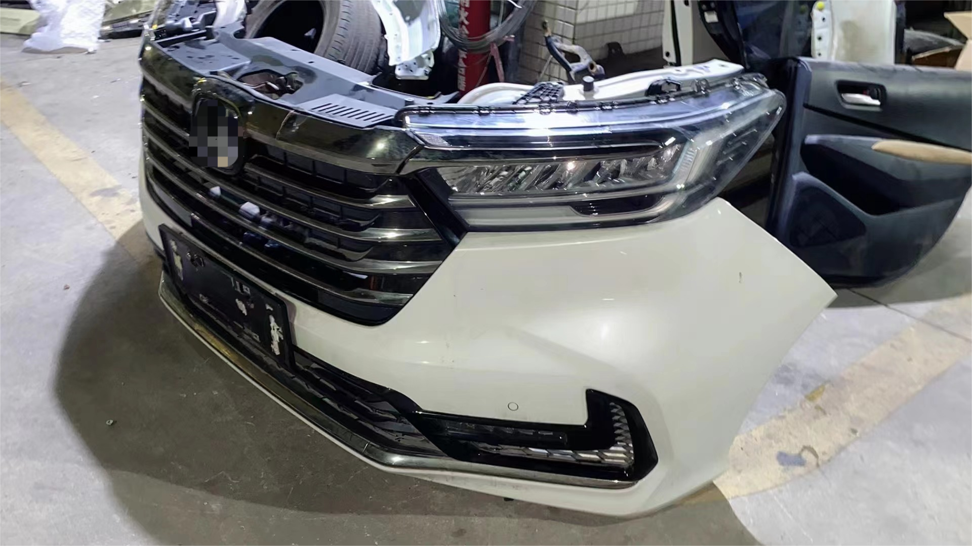 hot sell full bumper grille for honda Odyssey accessories used auto parts for Honda civic CRV LED headlight water tank radiator