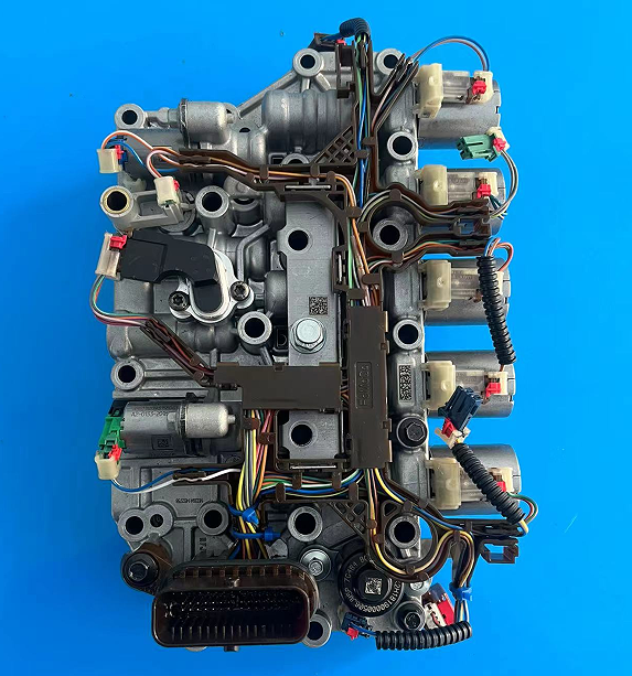 8F24 8F35 Brand transmission gearbox part 8F24 8F35 for Ford Escape EDGE valve body assembly