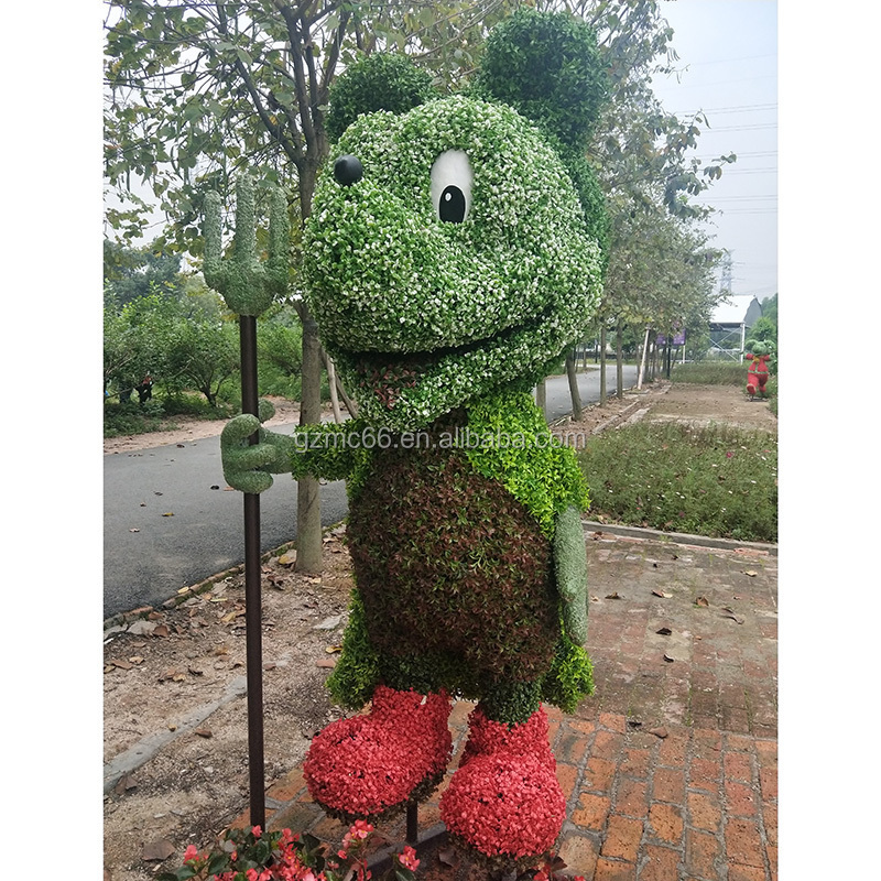 Garden Decoration Artificial Grass Fiberglass Penguin Statues Resin Artificial Green Grass Animal Sculpture