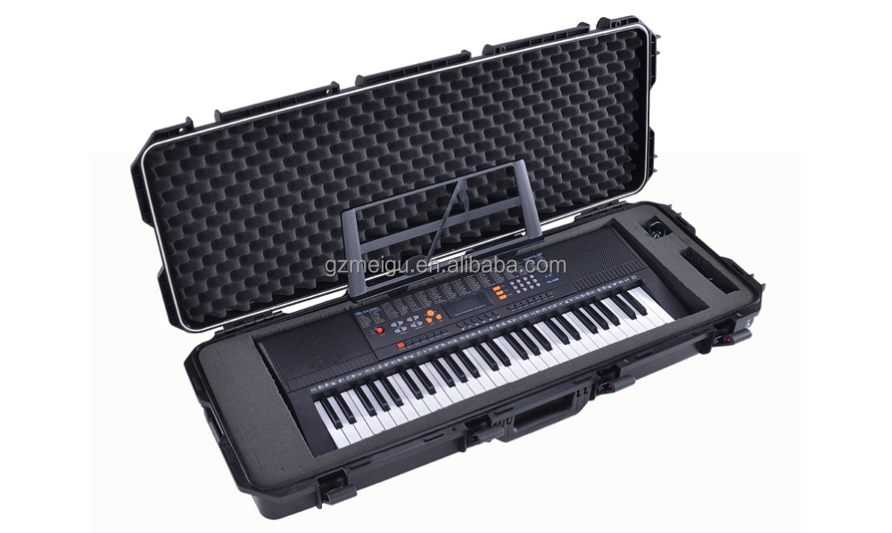 injection molded plastic equipment tool case with foam_30000924