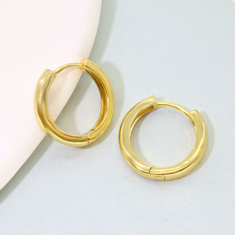 Wholesale Cheap Fashion Simple Minimalist Jewelry 18k Gold Plated Huggie Hoop Earrings For Women