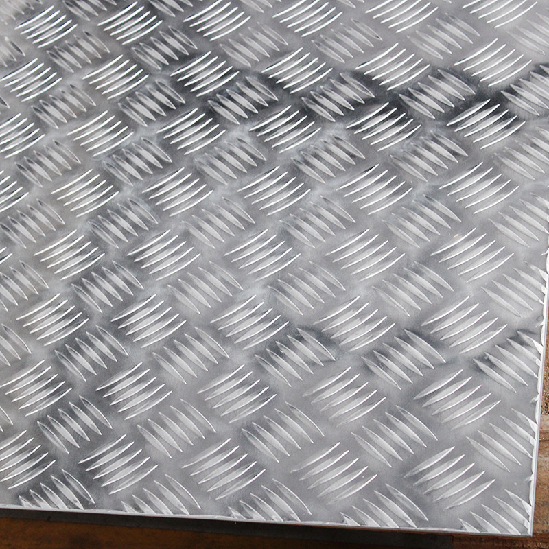 Custom Size 0.3Mm 1Mm 3Mm 1001 1100 1005 3003 5052 5083 7075 Anti-Slip Aluminium Embossed Checkered Steel Sheet Plate